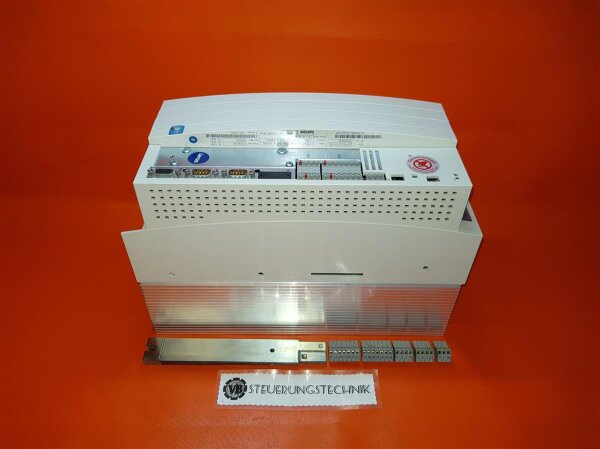 Lenze Frequenzumrichter Type: EVF9325-EVV100  / *33.9325VE.7A.63.V100
