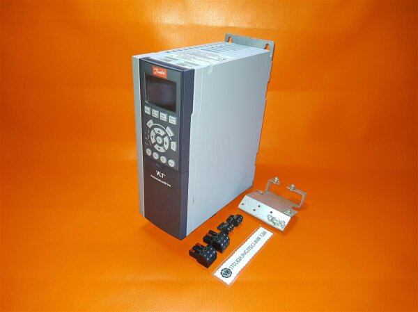 Danfoss VLT frequency converter FC-302P1K1T5E20H1XGxxxxSxxxxAXBXCxxxxDX  - 1,1 kW